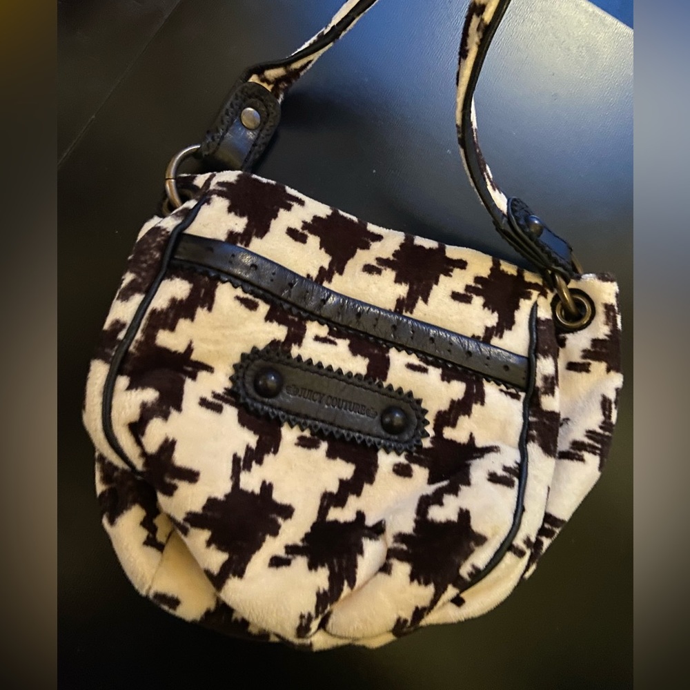 Juicy Couture- Small Houndstooth Crossbody